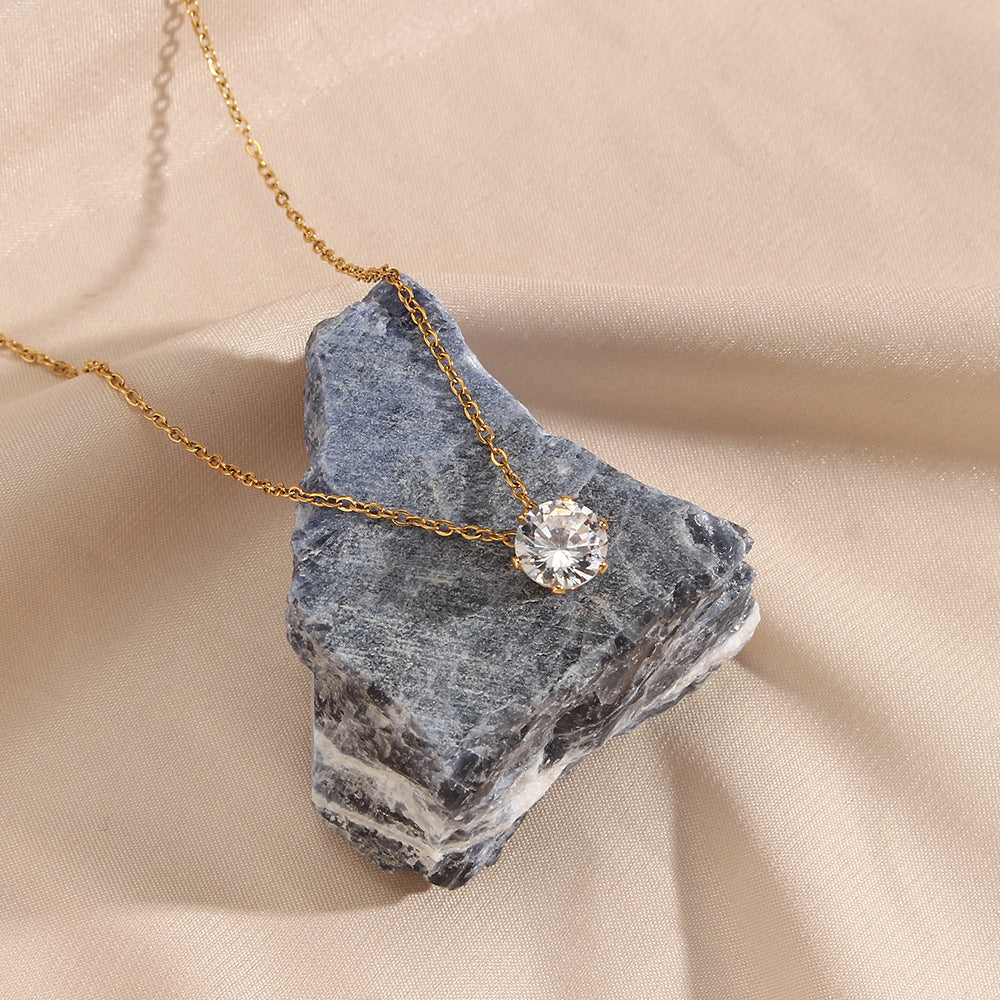 Elegant Solstice Gold Necklace