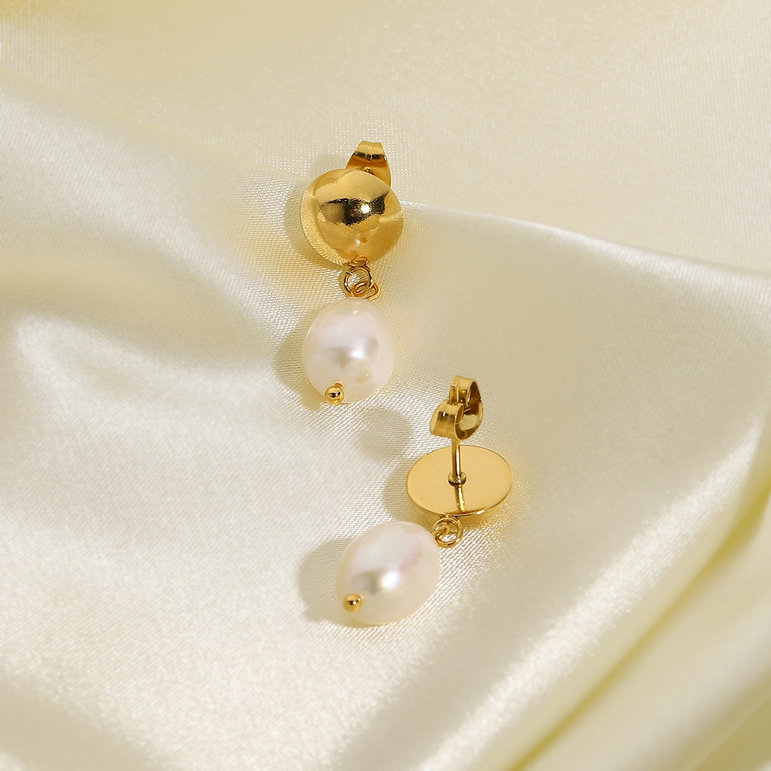 Luxe Pearl Drop Earrings