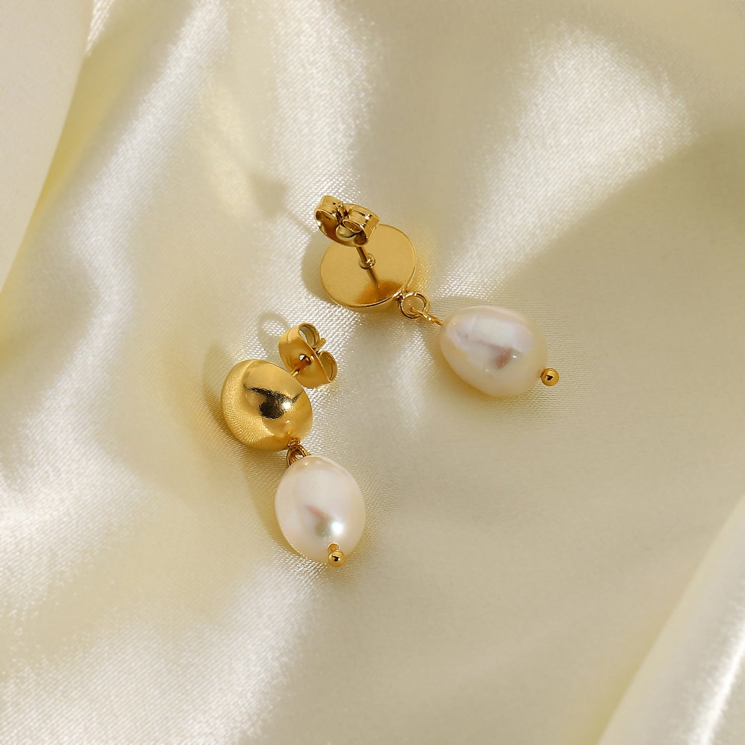Luxe Pearl Drop Earrings