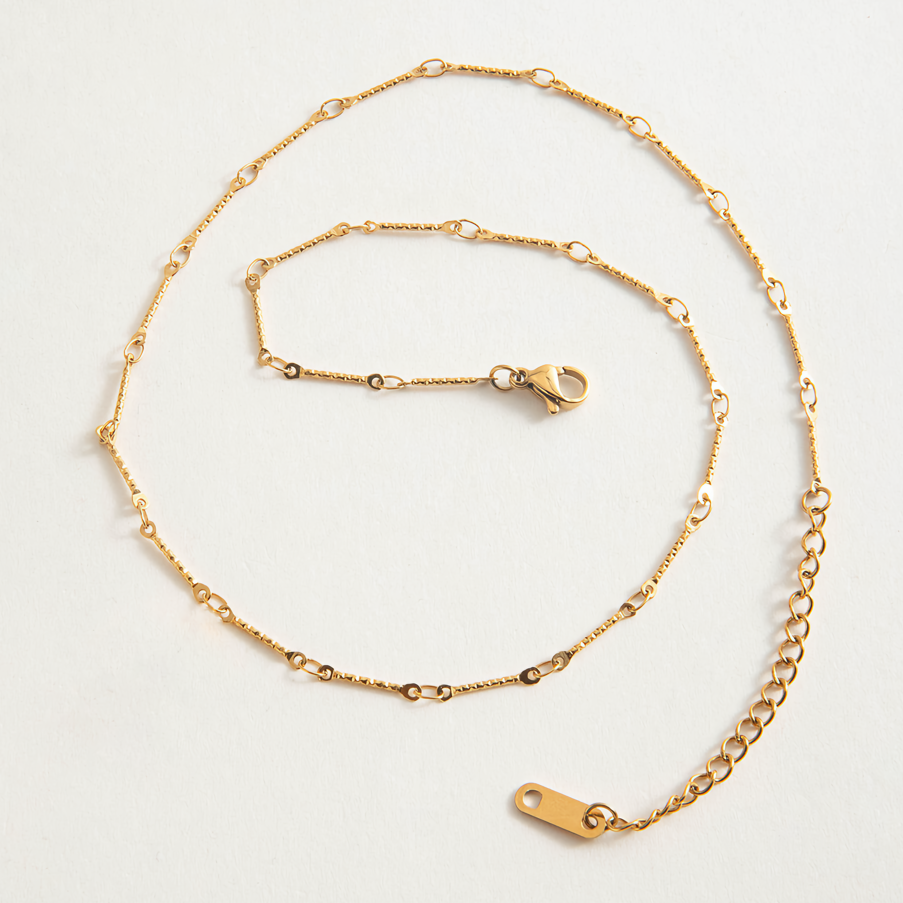 Elegant Gold Chain Necklace