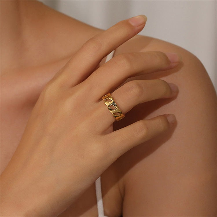 Luxe Elegance Gold Band