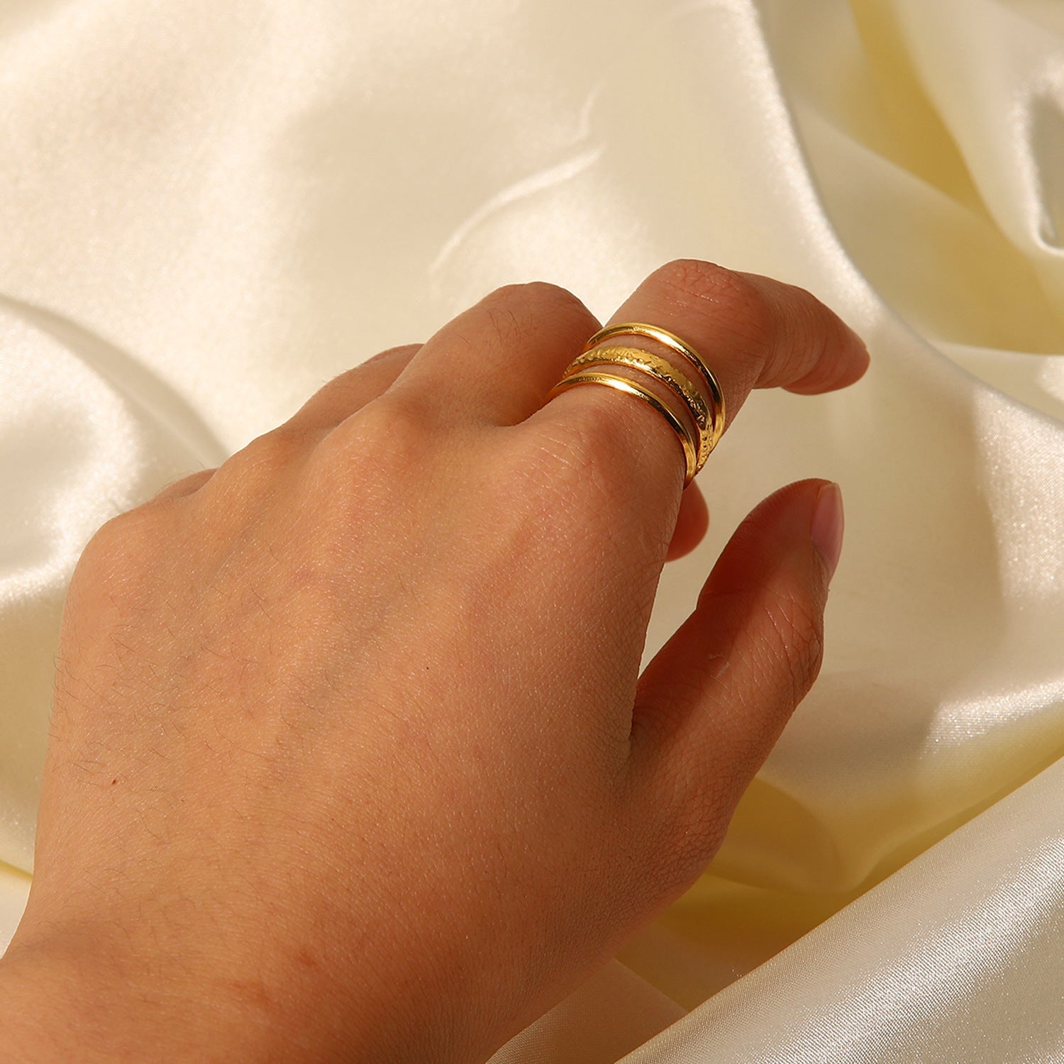 Luxe Gold Ripple Ring