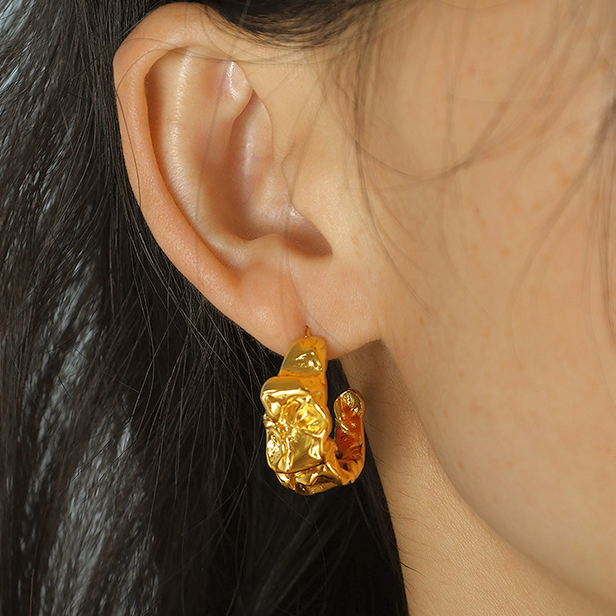 Sculpted Gold Drop Earrings