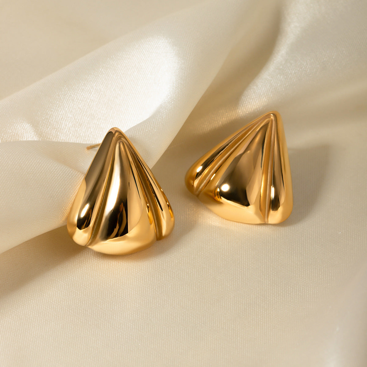 Ember Vintage Gold Earrings