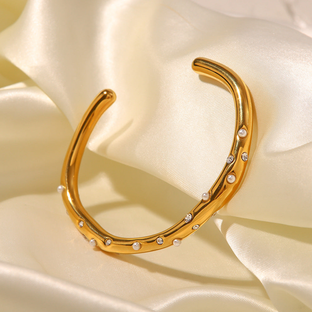 Aura Gold Bangle
