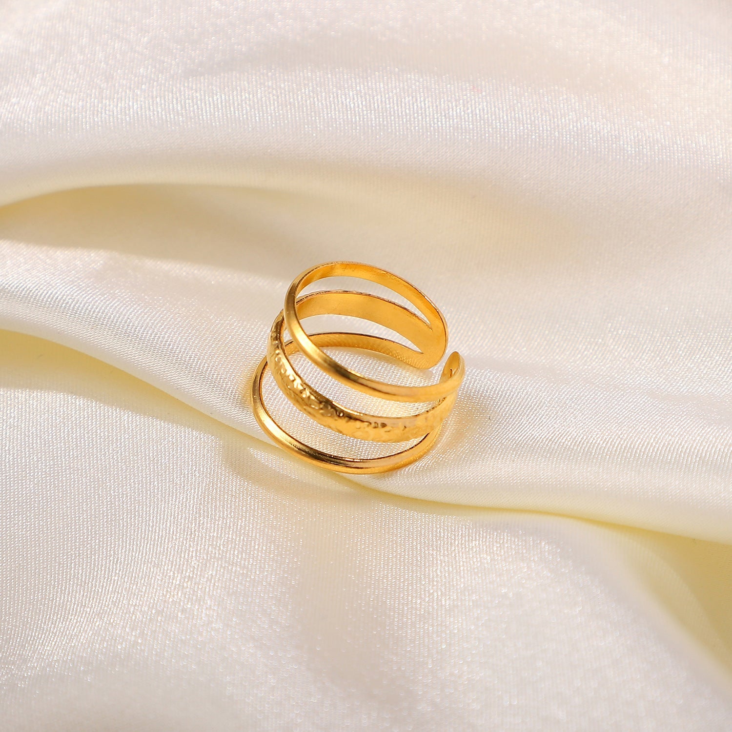 Luxe Gold Ripple Ring