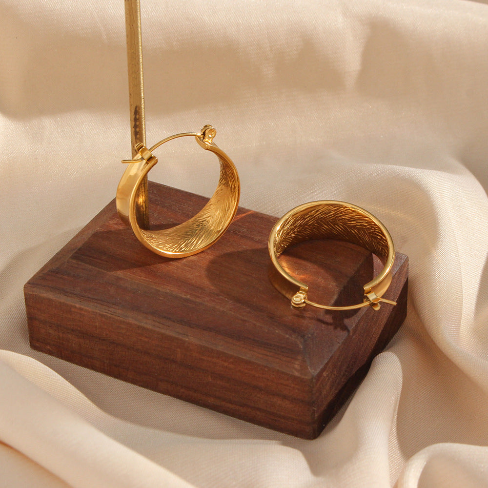 Lyla Minimalist Gold Hoops