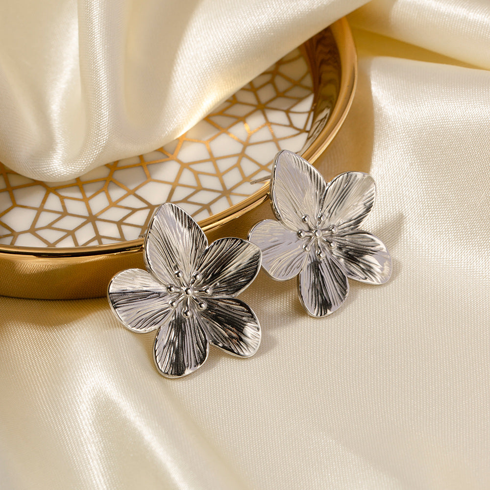 Allysa Bloom Gold Earrings