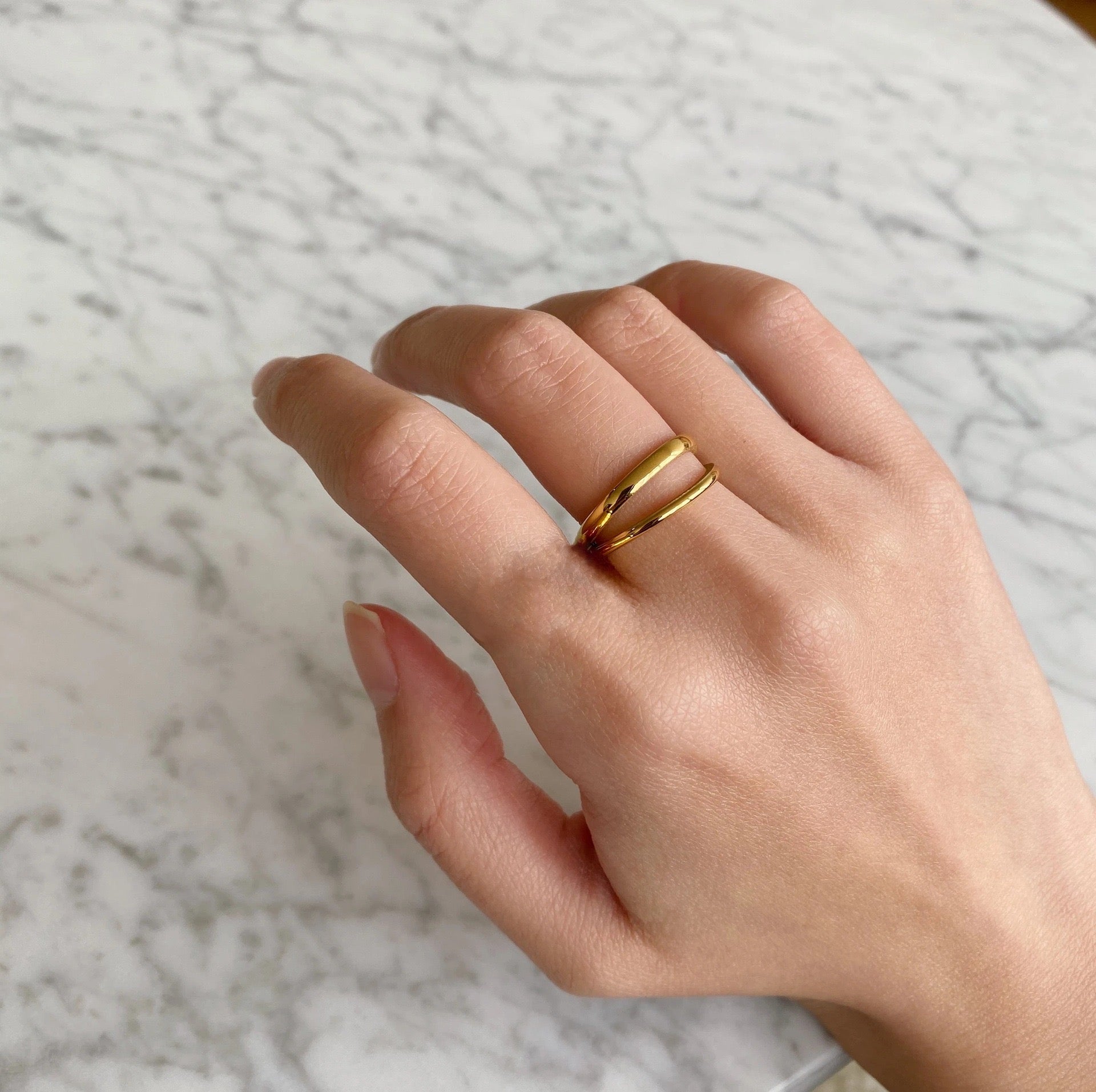 Elegance Gold Band Ring