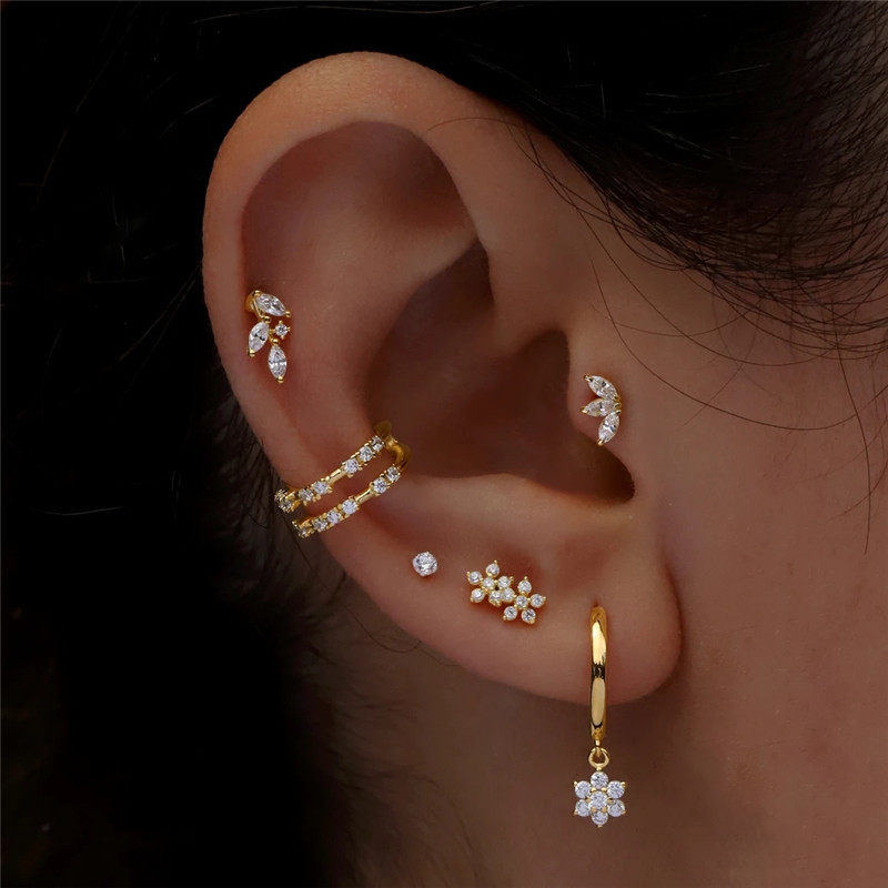 Petal Diamond Stud Earring