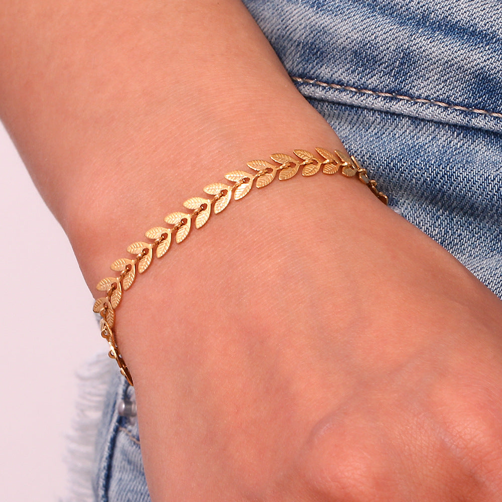 Elegant Gold Chain Bracelet
