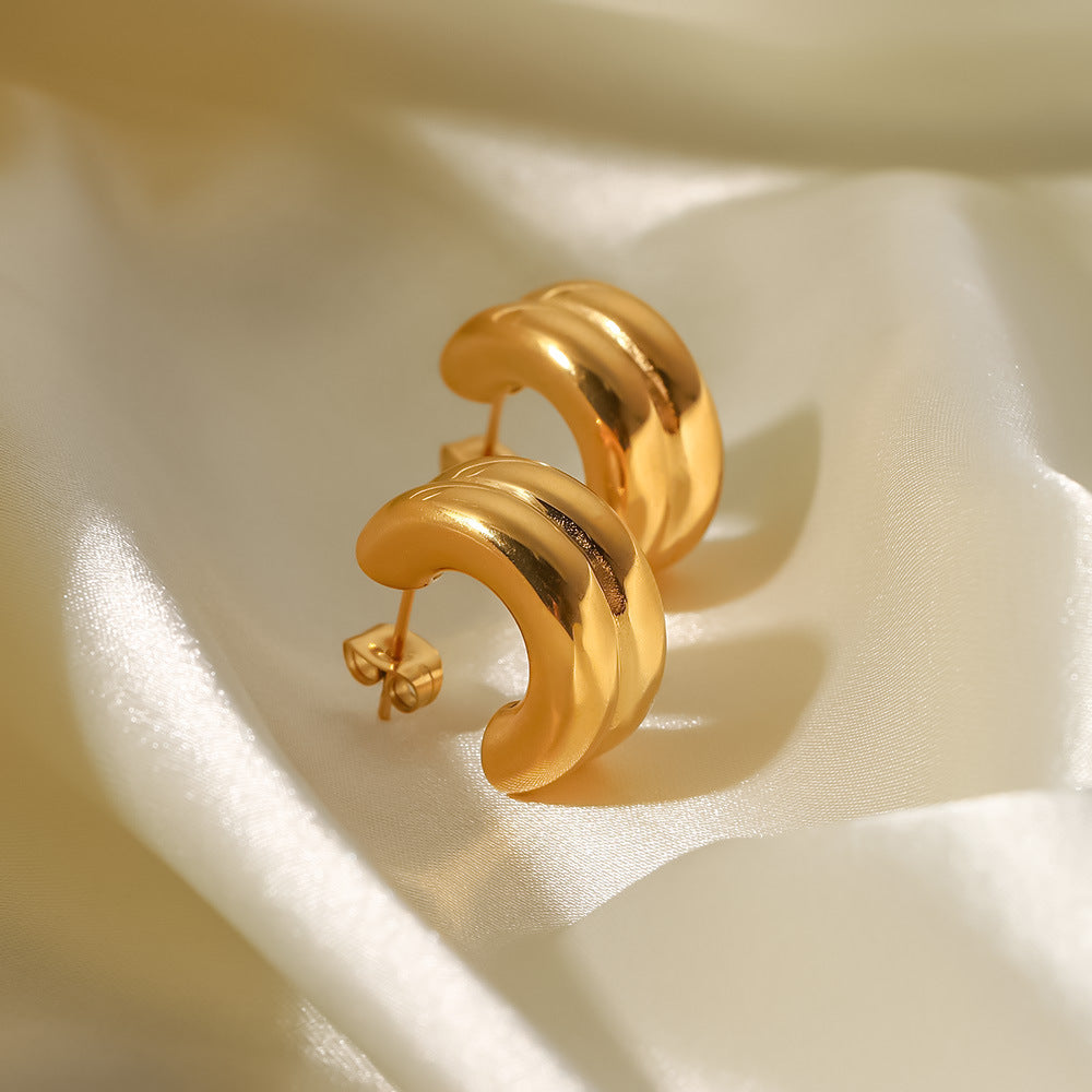 Elegant Gold Hoop Earrings