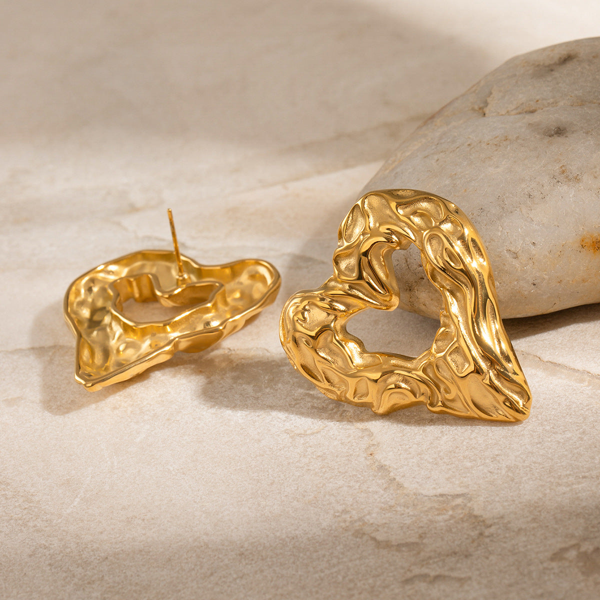 Helene Sculpted Heart Earrings