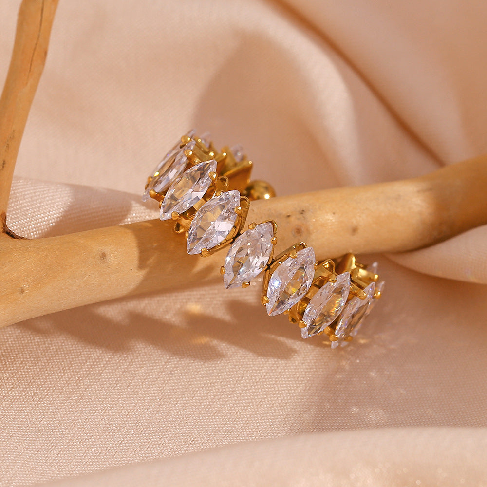 Sparkling Solitaire Ring
