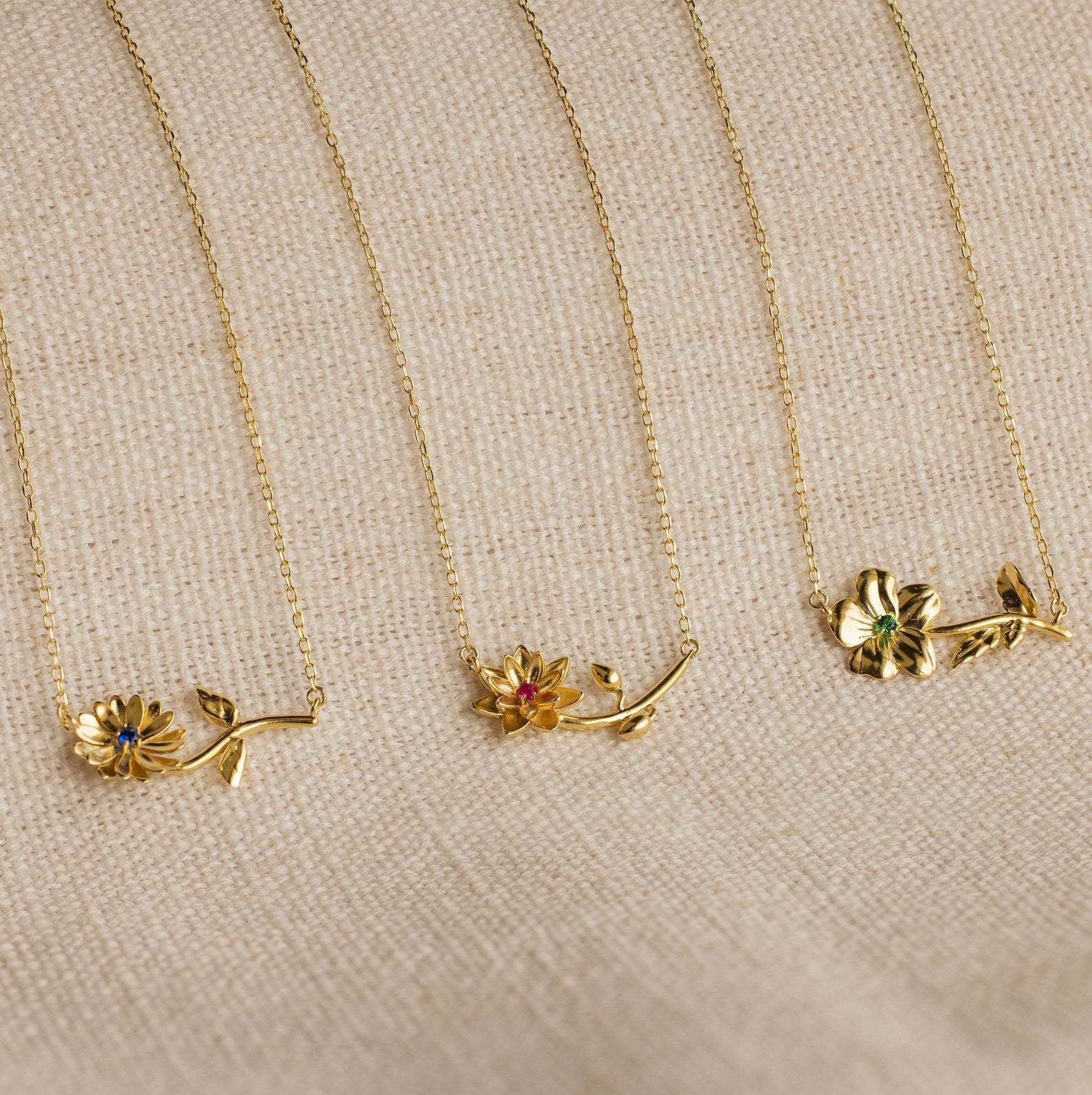 Maribelle Birth Flower Enchanted Necklace
