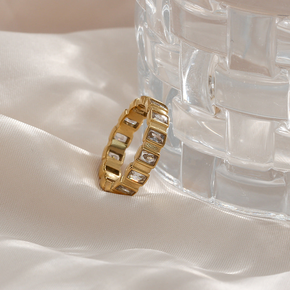 Radiant Calla Gold Ring