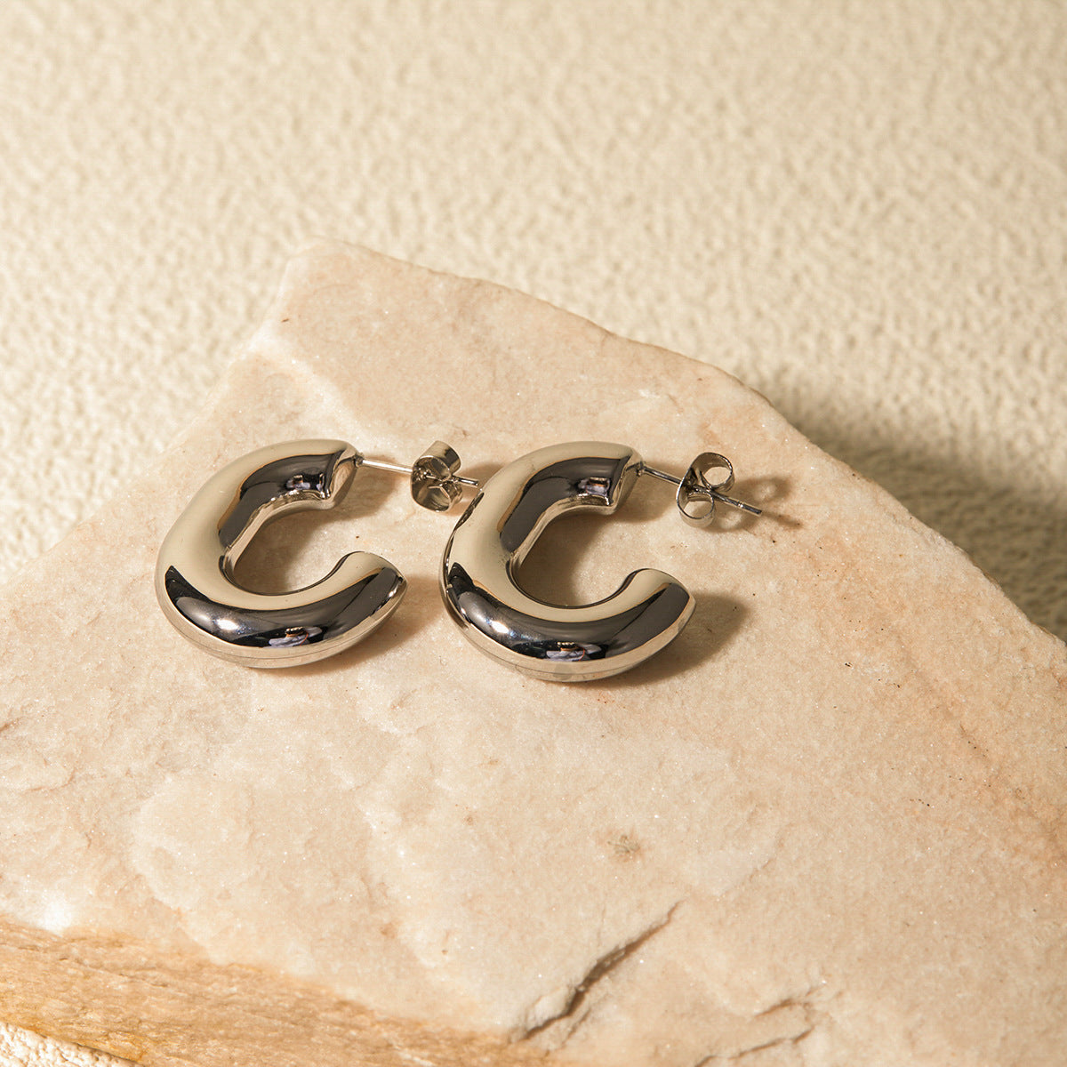 Alera Classic Silver Hoops