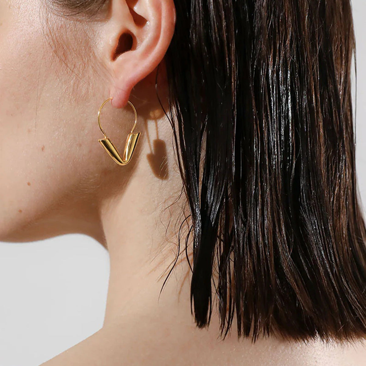 Sculpted Arrowhead Hoops