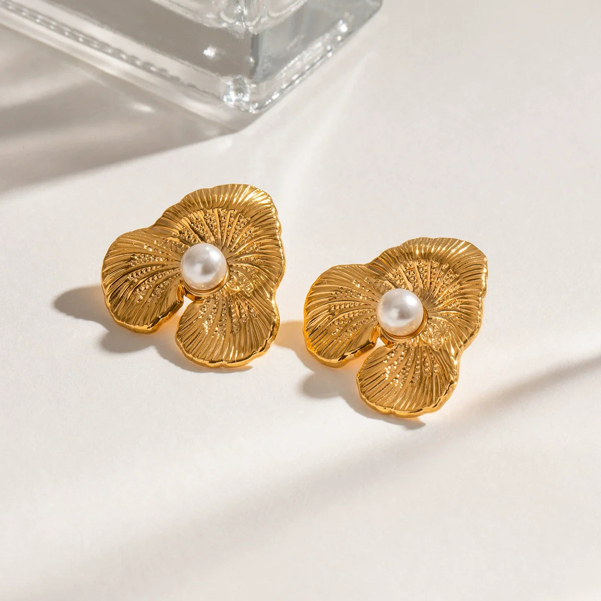 Klara Ocean Pearl Earrings