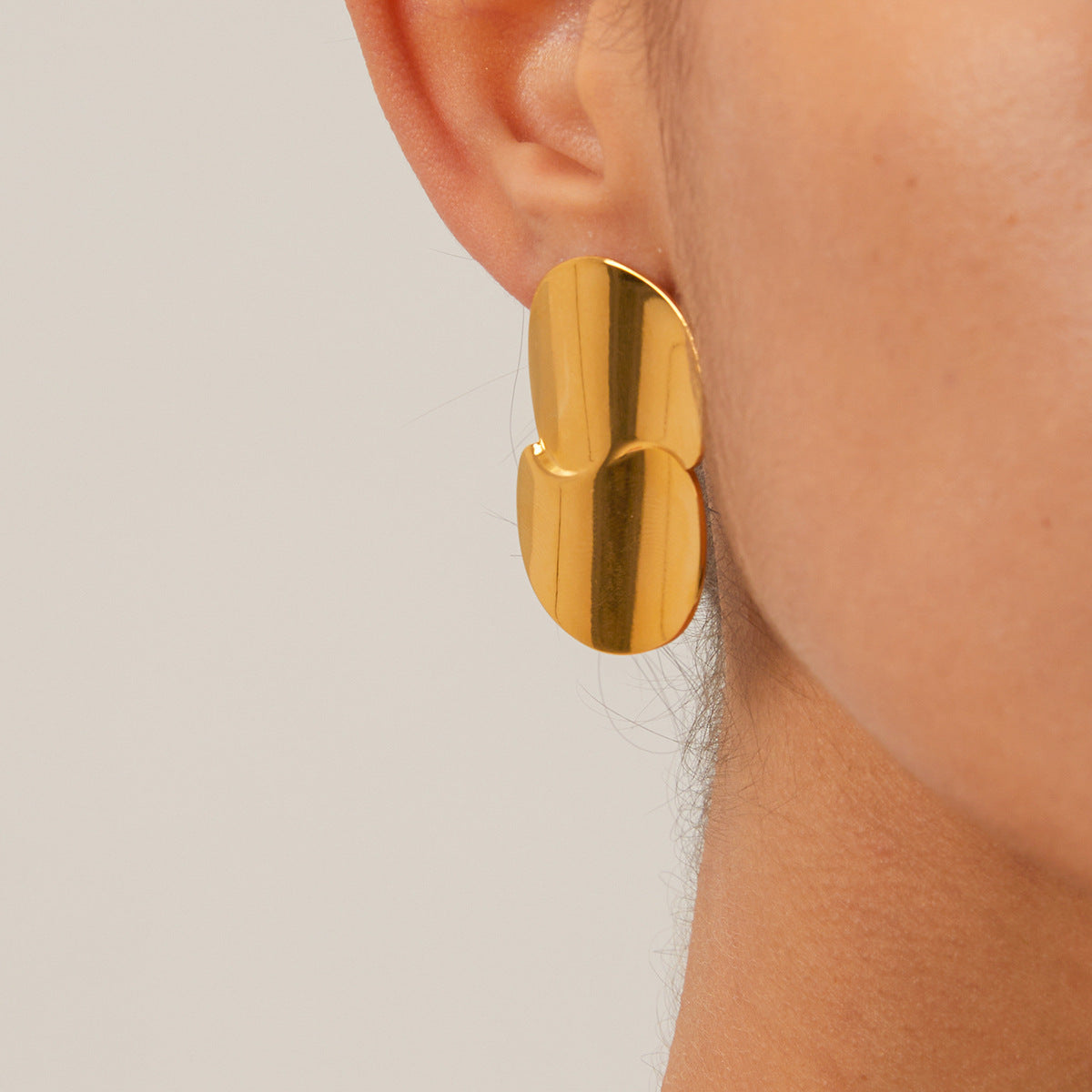Intertwined Discs Earrings