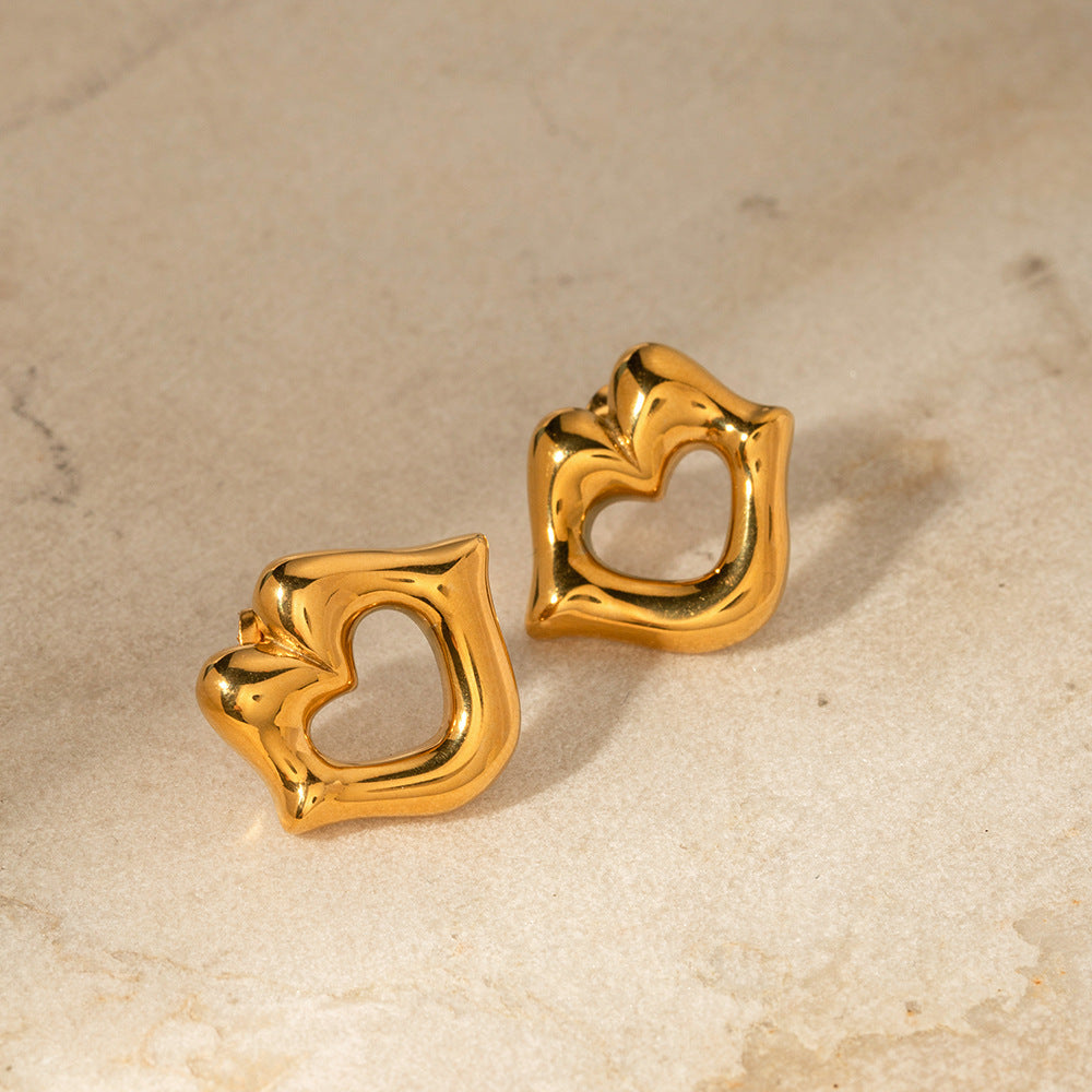 Kissable Curves Gold Earrings