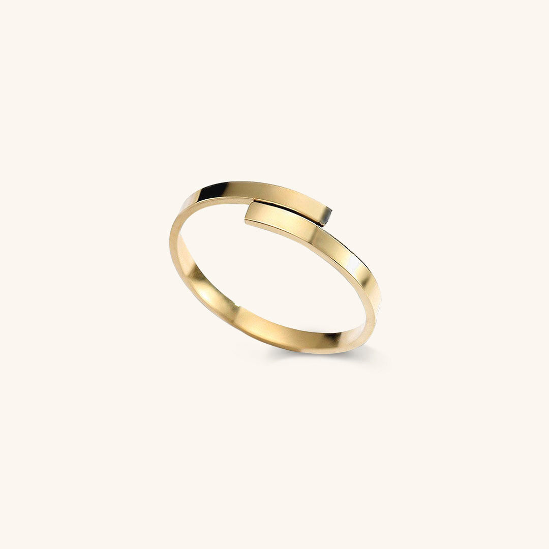 Elegant Geometric Gold Ring