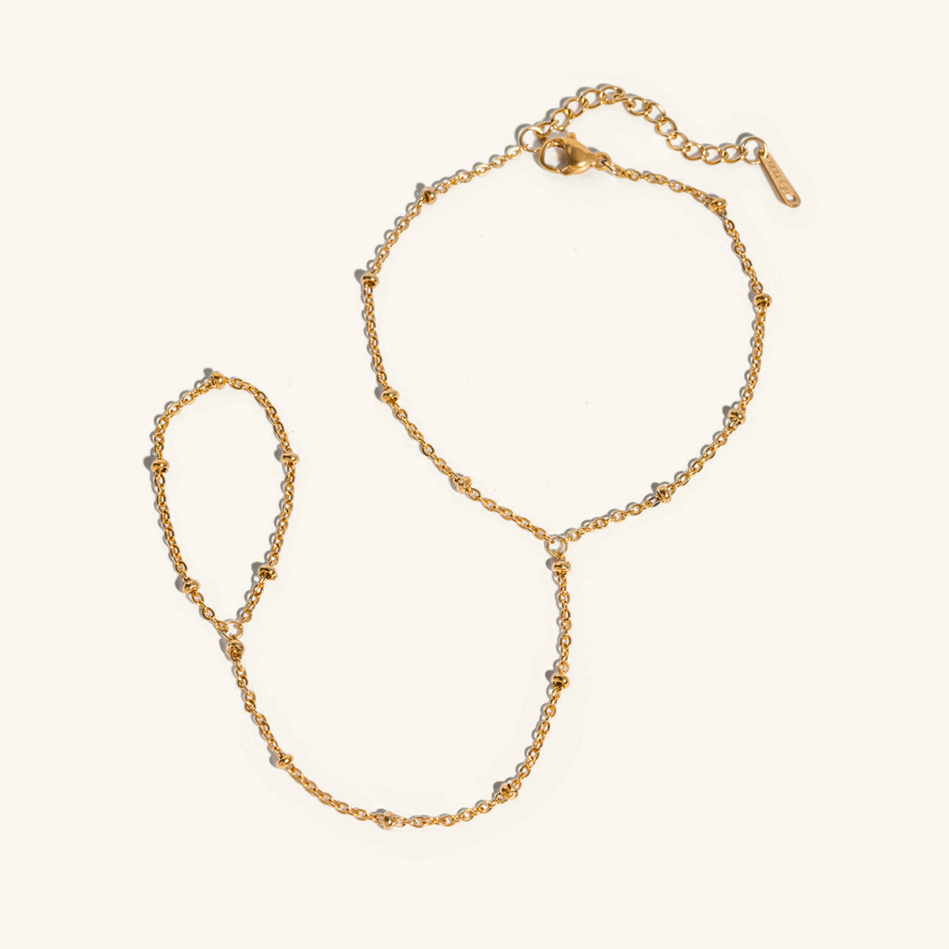 Evelyne Refined Gold Chain Bracelet