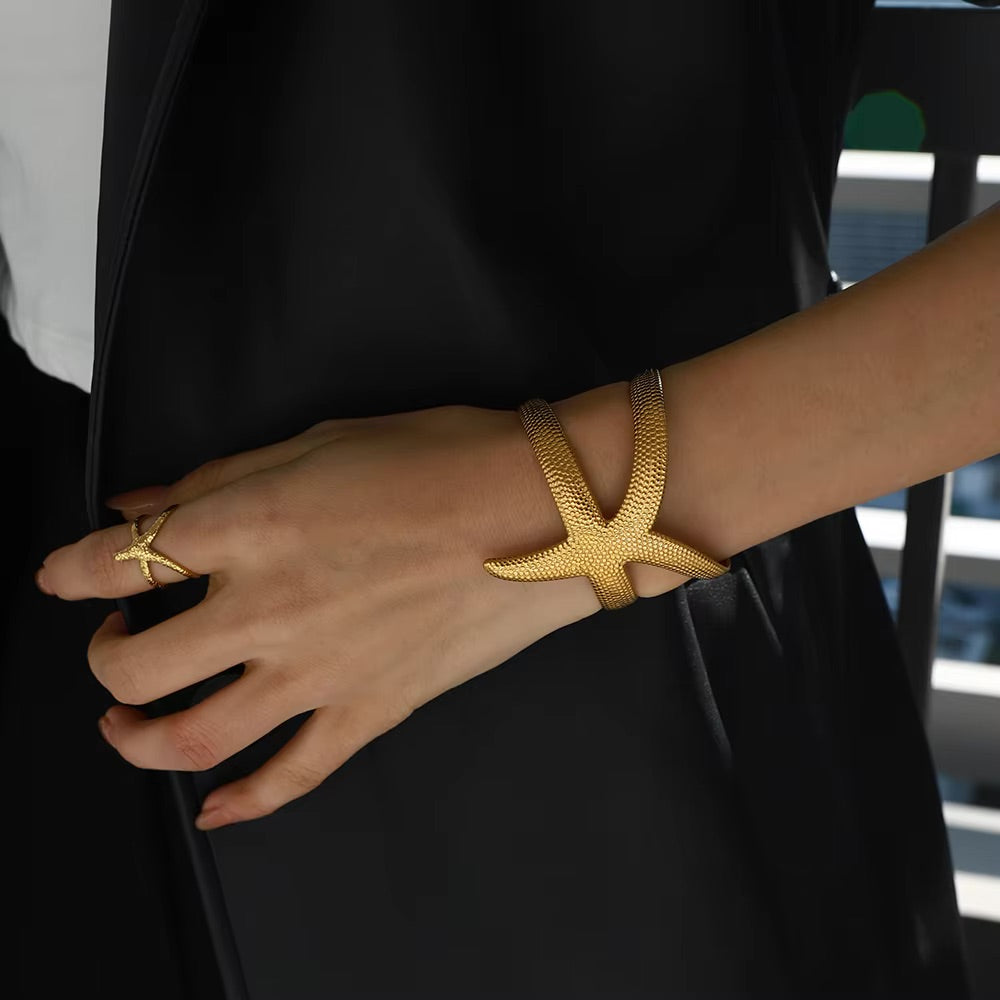 Oceanic Starfish Cuff - Gold
