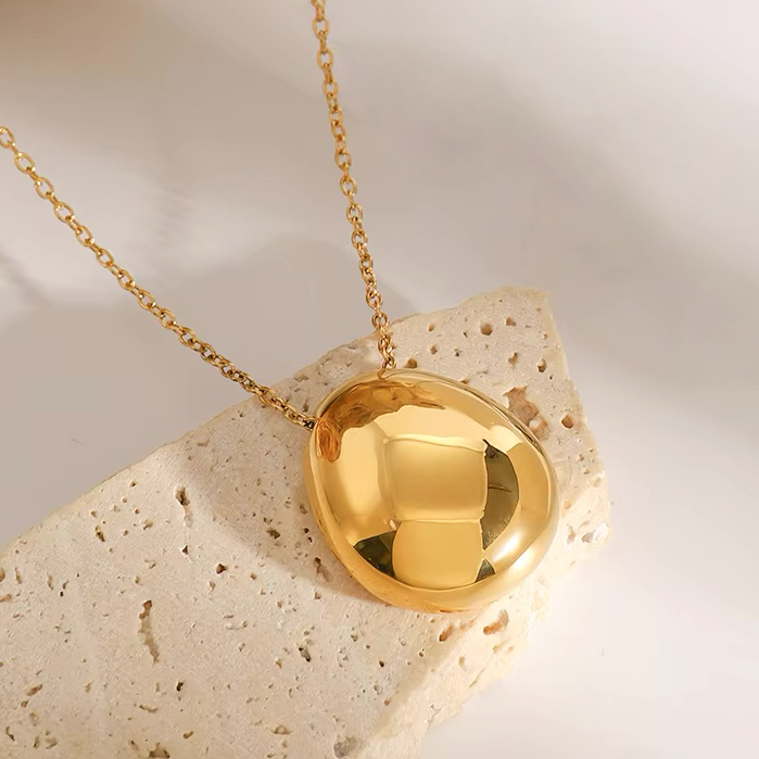 Claribel Sculpted Gold Pendant Necklace
