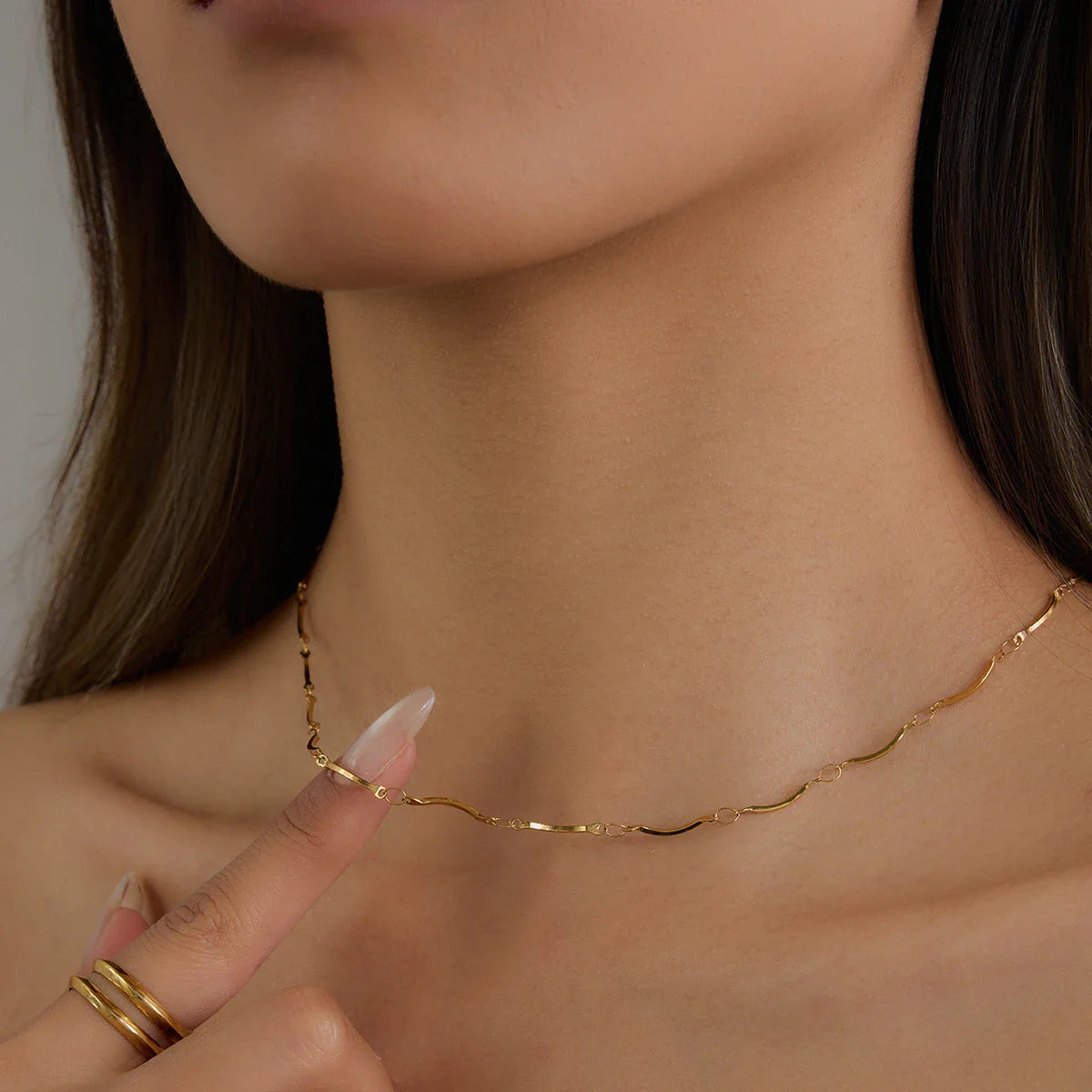 Elegant Gold Chain Necklace