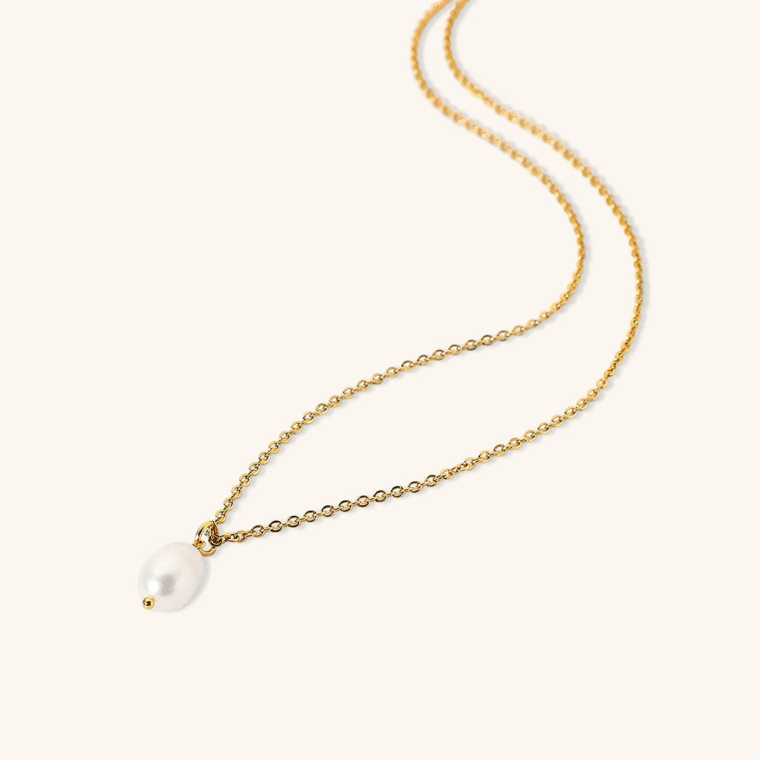 Luminous Pearl Dainty Necklace
