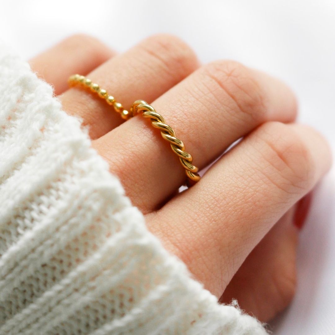 Twisted Elegance Gold Ring