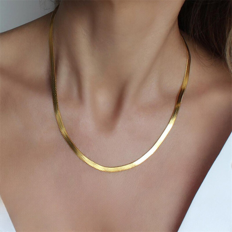 Elegant Herringbone Gold Necklace