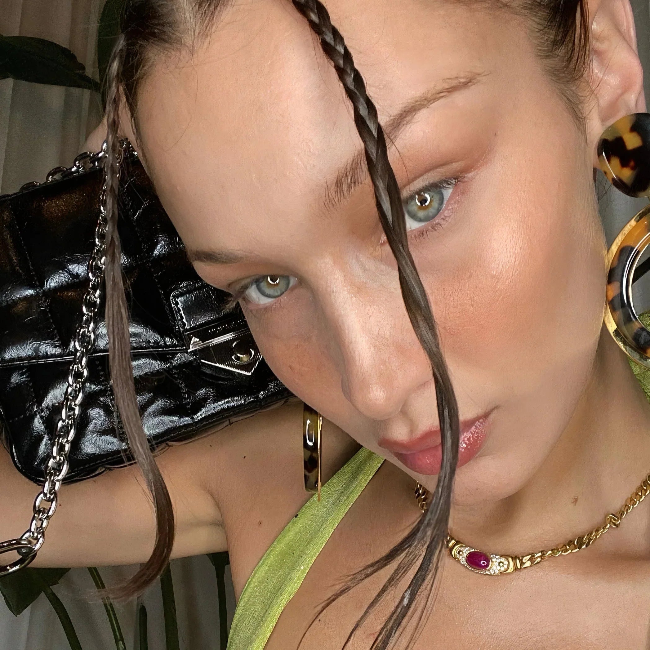 Isabella's Timeless Radiance Necklace
